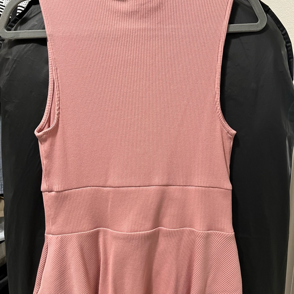 Express Ribbed Pink Top - Picture 3 of 6